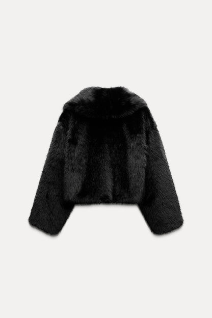 Kurze Jacke aus Kunstpelz