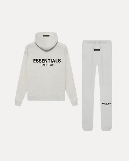 ESSENTIALS - TRAININGSANZUG