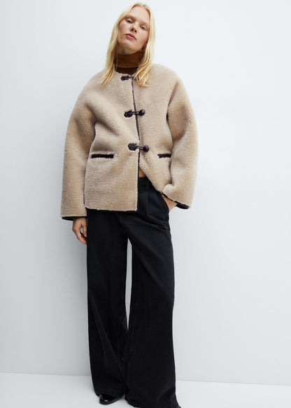 Faux-Fur-Mantel mit Applikationen