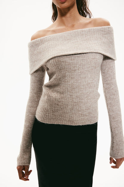Schulterfreier Pullover