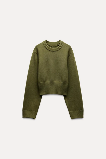 Kurzer Strickpullover mit weiten Ärmeln